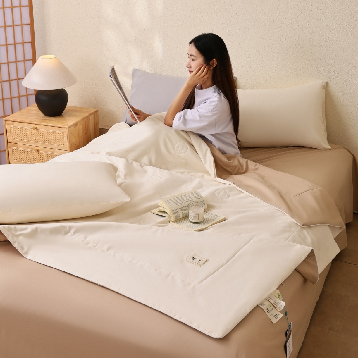 91家纺网 家纺一手货源 找家纺 盛凡家纺 2026新款A类133*72里外全棉100%棉花夏被四件套夏凉被空调被纯色被子被芯（包检测） 茶白+奶咖