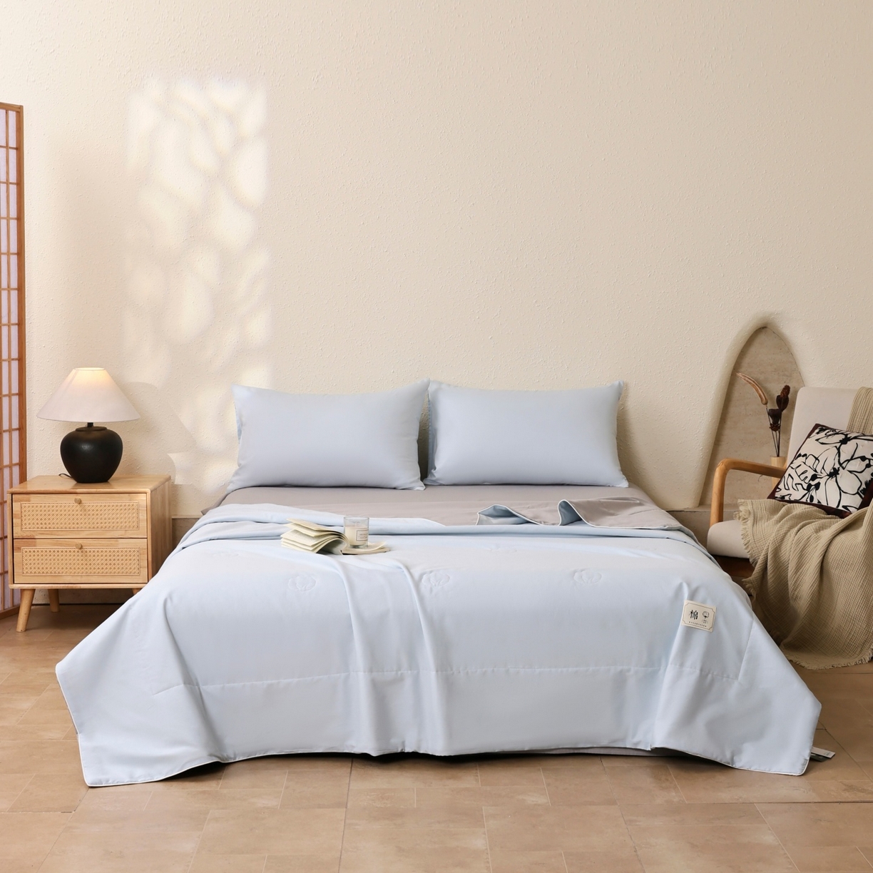 91家纺网 家纺一手货源 找家纺 盛凡家纺 2026新款A类133*72里外全棉100%棉花夏被四件套夏凉被空调被纯色被子被芯（包检测） 花青兰+幻影灰