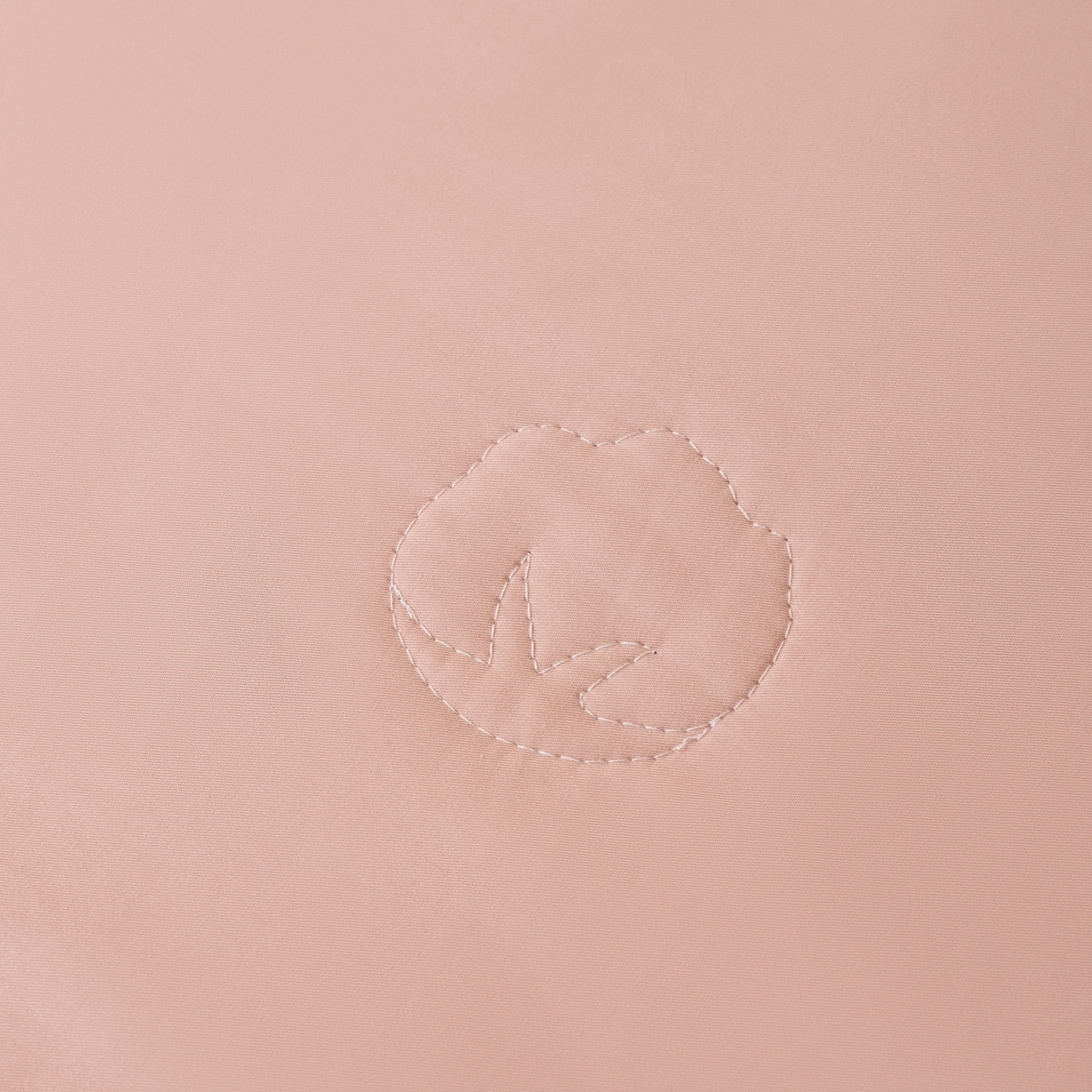 91家纺网 家纺一手货源 找家纺 盛凡家纺 2026新款A类133*72里外全棉100%棉花夏被四件套夏凉被空调被纯色被子被芯（包检测） 玫瑰粉+奶咖