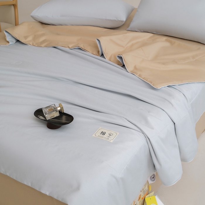 91家纺网 家纺一手货源 找家纺 盛凡家纺 2026新款133*72全棉A类55大豆抗菌夏被空调被夏凉被被子被芯（包检测） 花青兰+奶咖