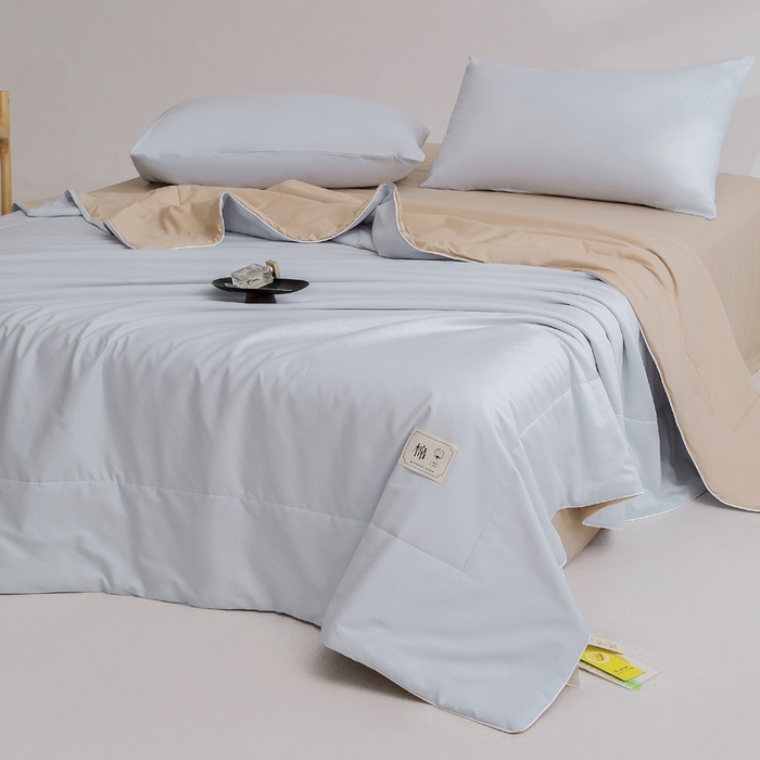 91家纺网 家纺一手货源 找家纺 盛凡家纺 2026新款133*72全棉A类55大豆抗菌夏被空调被夏凉被被子被芯（包检测） 花青兰+奶咖