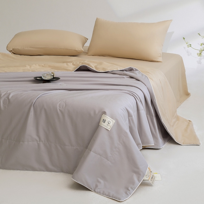 91家纺网 家纺一手货源 找家纺 盛凡家纺 2026新款133*72全棉A类55大豆抗菌夏被空调被夏凉被被子被芯（包检测） 幻影灰+奶咖