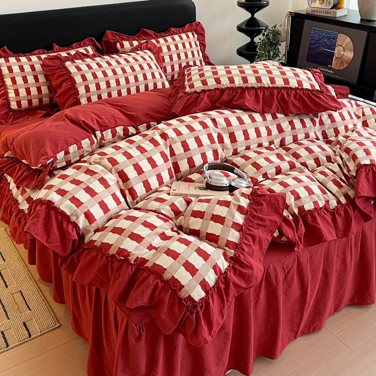 91家纺网 家纺一手货源 找家纺 富米莱（原臻工厂） 2026新款敲可爱奶呼呼云感双层纱韩国大布袋韩版大花边床盖床裙四件套-超级治愈 时光一红