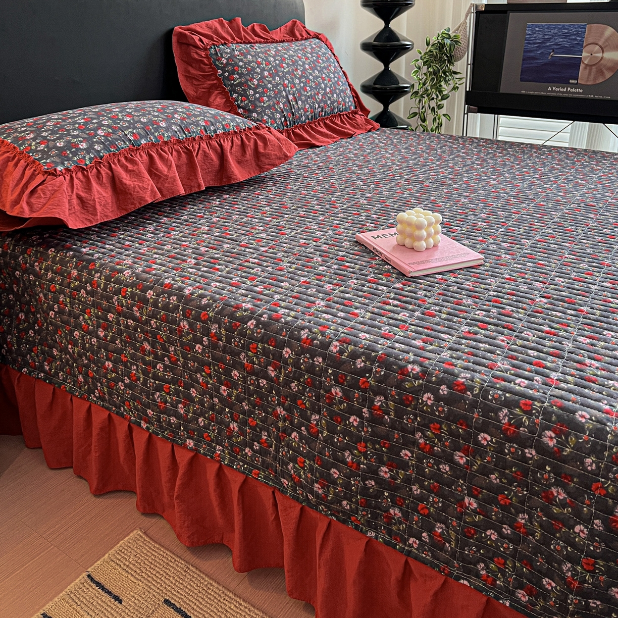 91家纺网 家纺一手货源 找家纺 富米莱（原臻工厂） 2026新款敲可爱奶呼呼云感双层纱韩国大布袋韩版大花边床盖床裙四件套-超级治愈 暗夜玫瑰