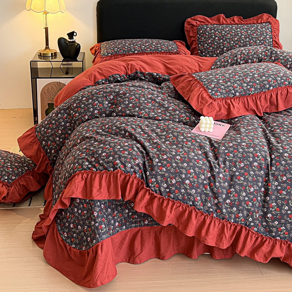 91家纺网 家纺一手货源 找家纺 富米莱（原臻工厂） 2026新款敲可爱奶呼呼云感双层纱韩国大布袋韩版大花边床盖床裙四件套-超级治愈 暗夜玫瑰