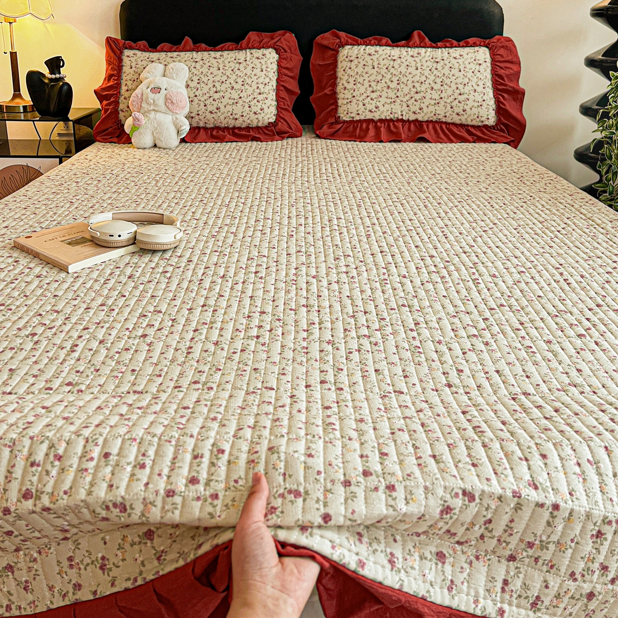 91家纺网 家纺一手货源 找家纺 富米莱（原臻工厂） 2026新款敲可爱奶呼呼云感双层纱韩国大布袋韩版大花边床盖床裙四件套-超级治愈 见花则喜