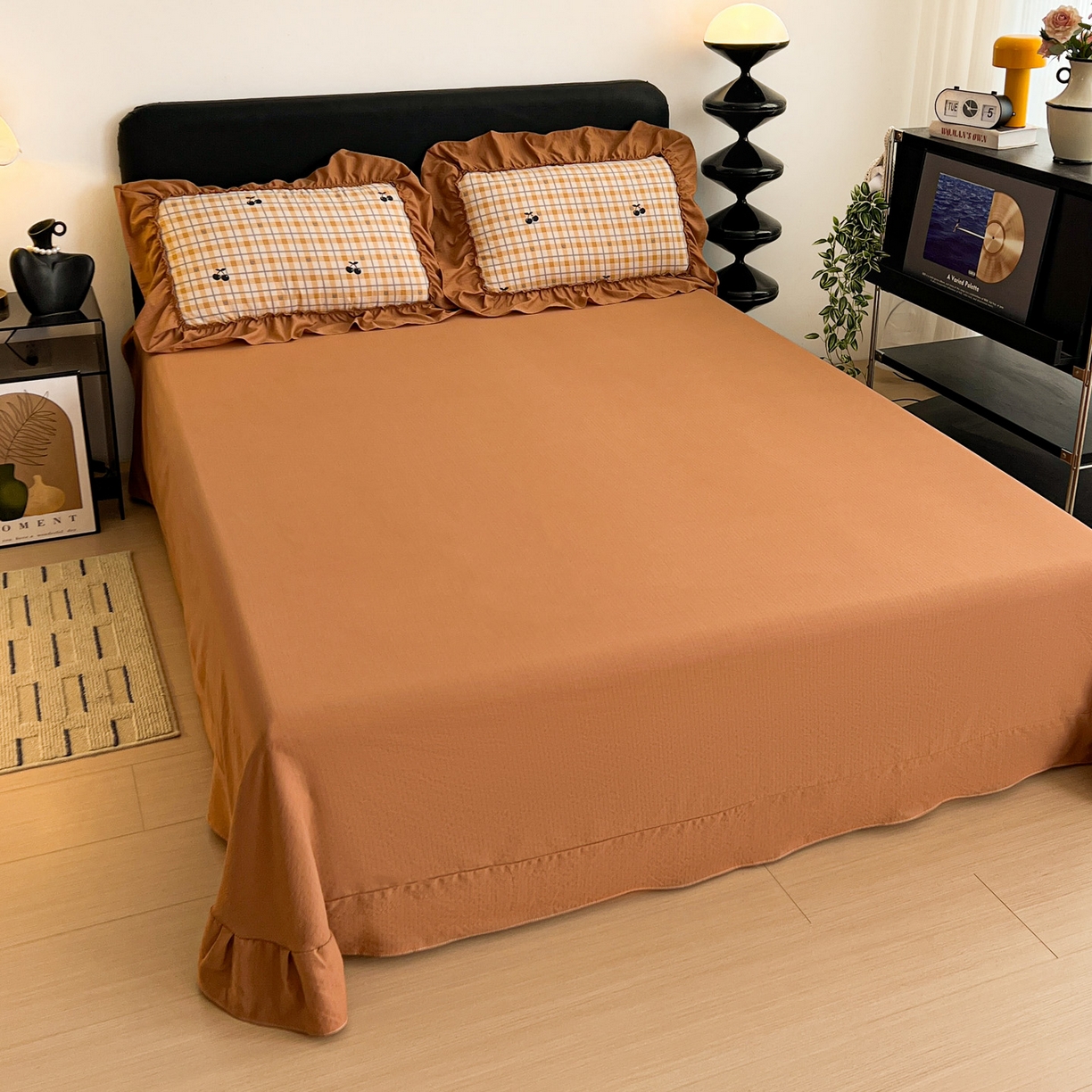 91家纺网 家纺一手货源 找家纺 富米莱（原臻工厂） 2026新款敲可爱奶呼呼云感双层纱韩国大布袋韩版大花边床盖床裙四件套-超级治愈 焦糖樱桃