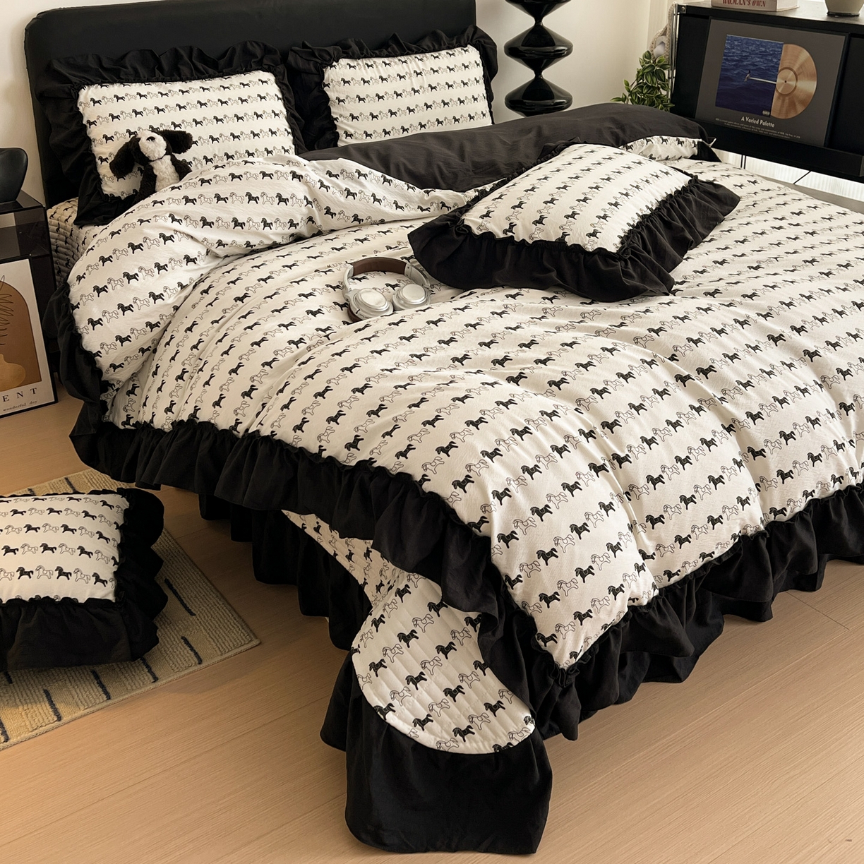 91家纺网 家纺一手货源 找家纺 富米莱（原臻工厂） 2026新款敲可爱奶呼呼云感双层纱韩国大布袋韩版大花边床盖床裙四件套-超级治愈 木马