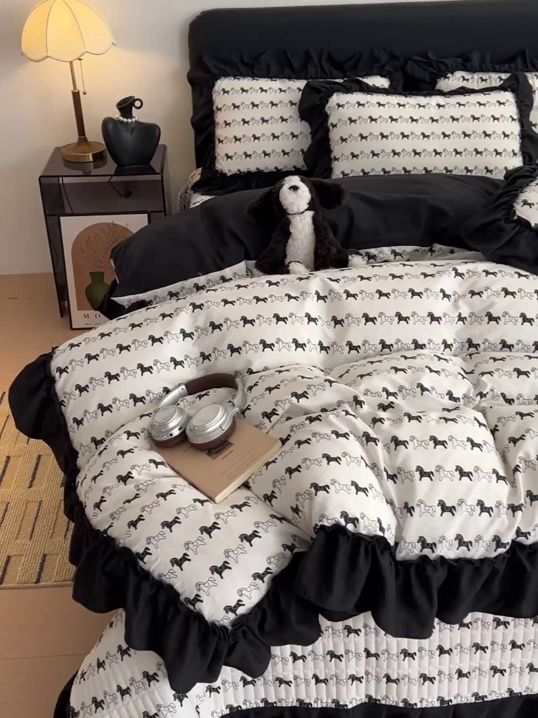 91家纺网 家纺一手货源 找家纺 富米莱（原臻工厂） 2026新款敲可爱奶呼呼云感双层纱韩国大布袋韩版大花边床盖床裙四件套-超级治愈 木马