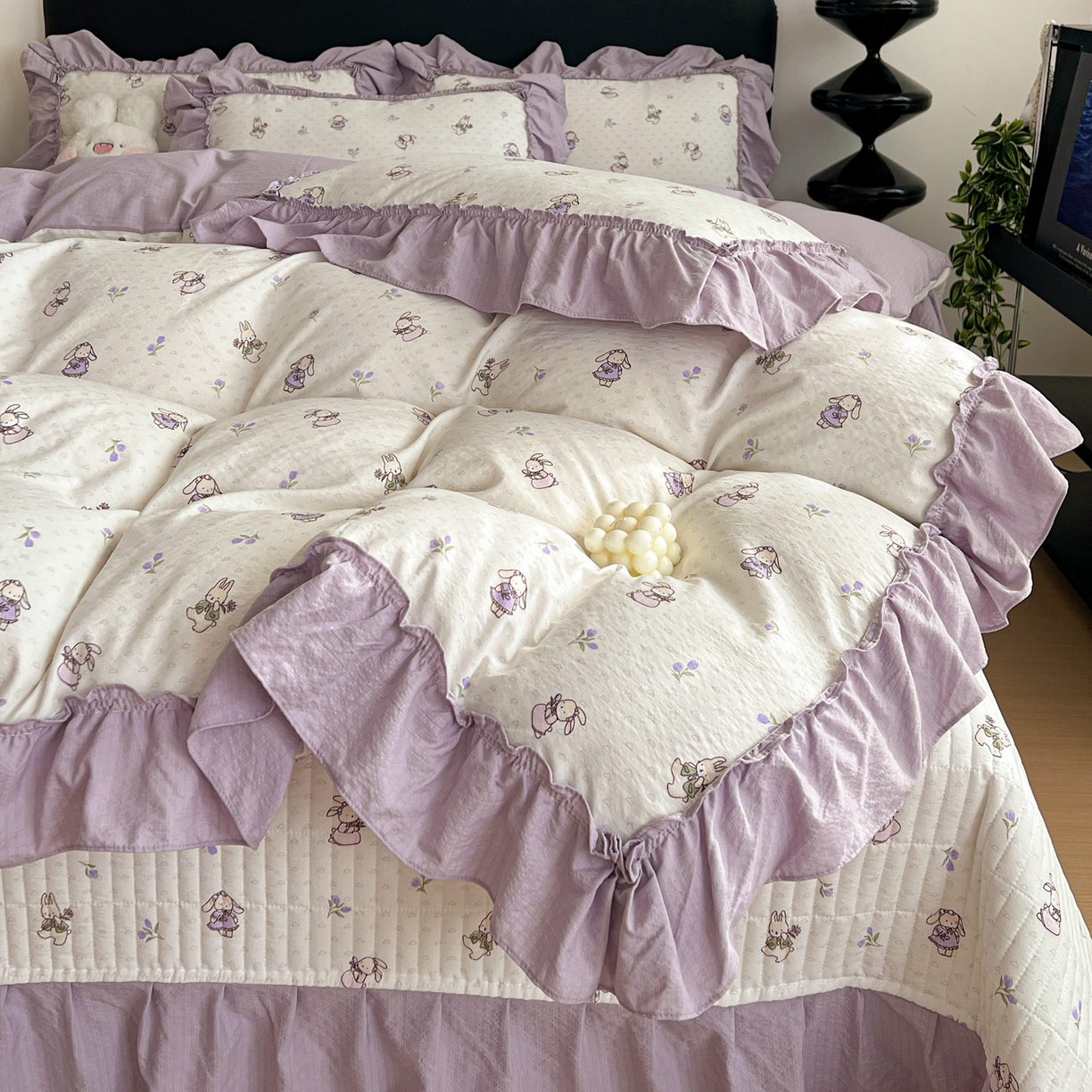 91家纺网 家纺一手货源 找家纺 富米莱（原臻工厂） 2026新款敲可爱奶呼呼云感双层纱韩国大布袋韩版大花边床盖床裙四件套-超级治愈 裙子小兔