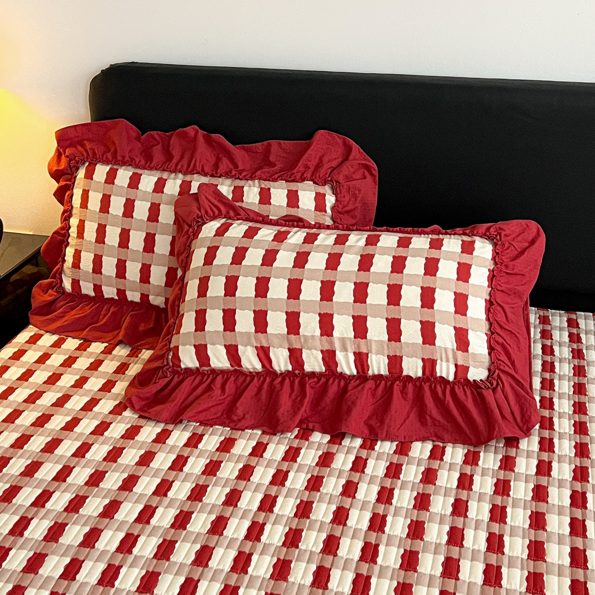 91家纺网 家纺一手货源 找家纺 富米莱（原臻工厂） 2026新款敲可爱奶呼呼云感双层纱韩国大布袋韩版大花边床盖床裙四件套-超级治愈 时光一红