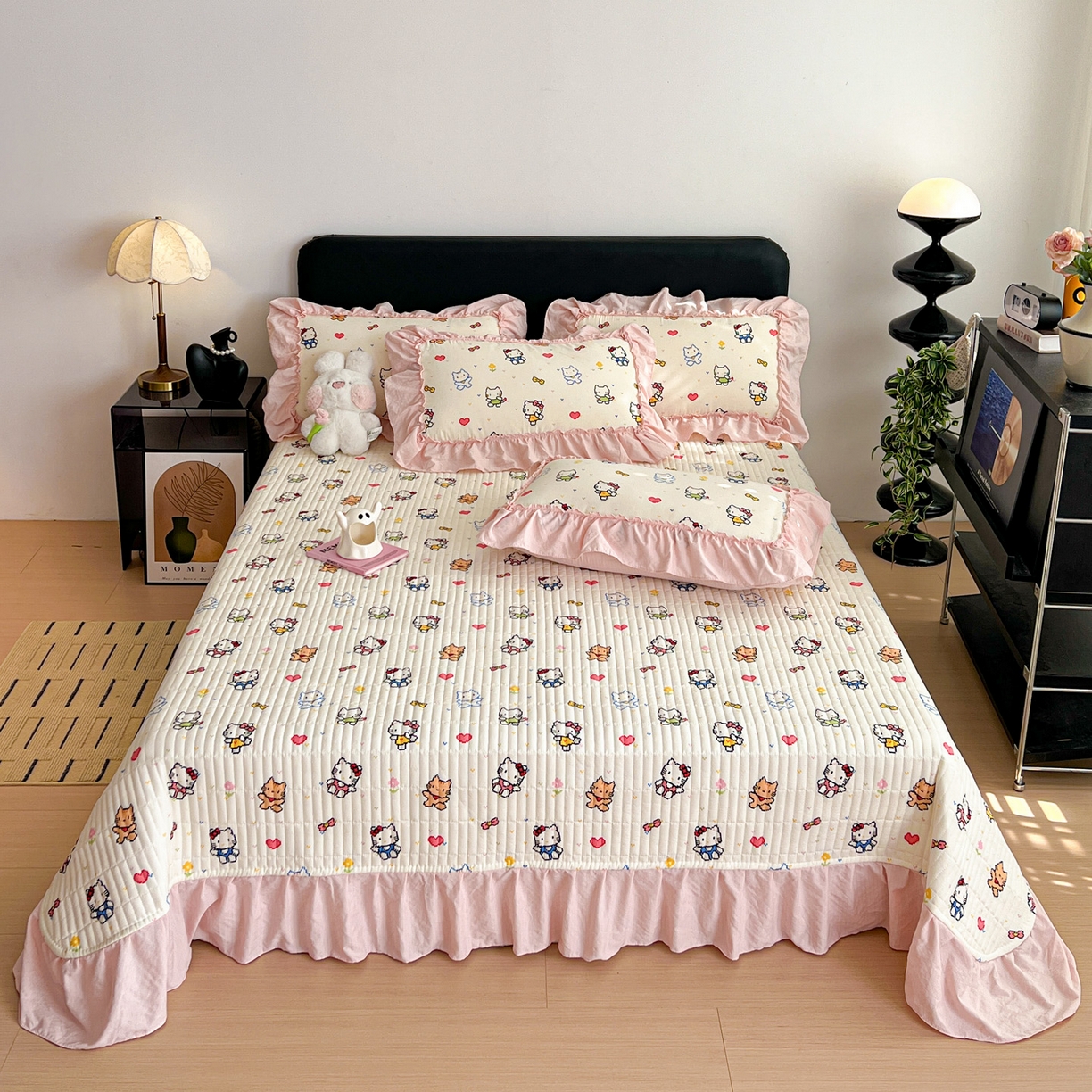 91家纺网 家纺一手货源 找家纺 富米莱（原臻工厂） 2026新款敲可爱奶呼呼云感双层纱韩国大布袋韩版大花边床盖床裙四件套-超级治愈 像素小猫