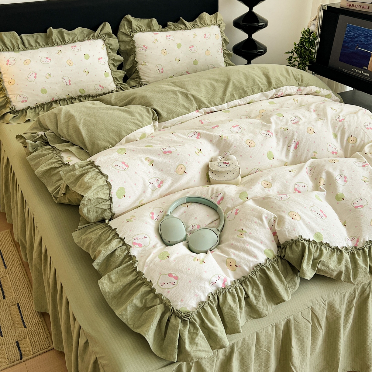 91家纺网 家纺一手货源 找家纺 富米莱（原臻工厂） 2026新款敲可爱奶呼呼云感双层纱韩国大布袋韩版大花边床盖床裙四件套-超级治愈 一口青苹果