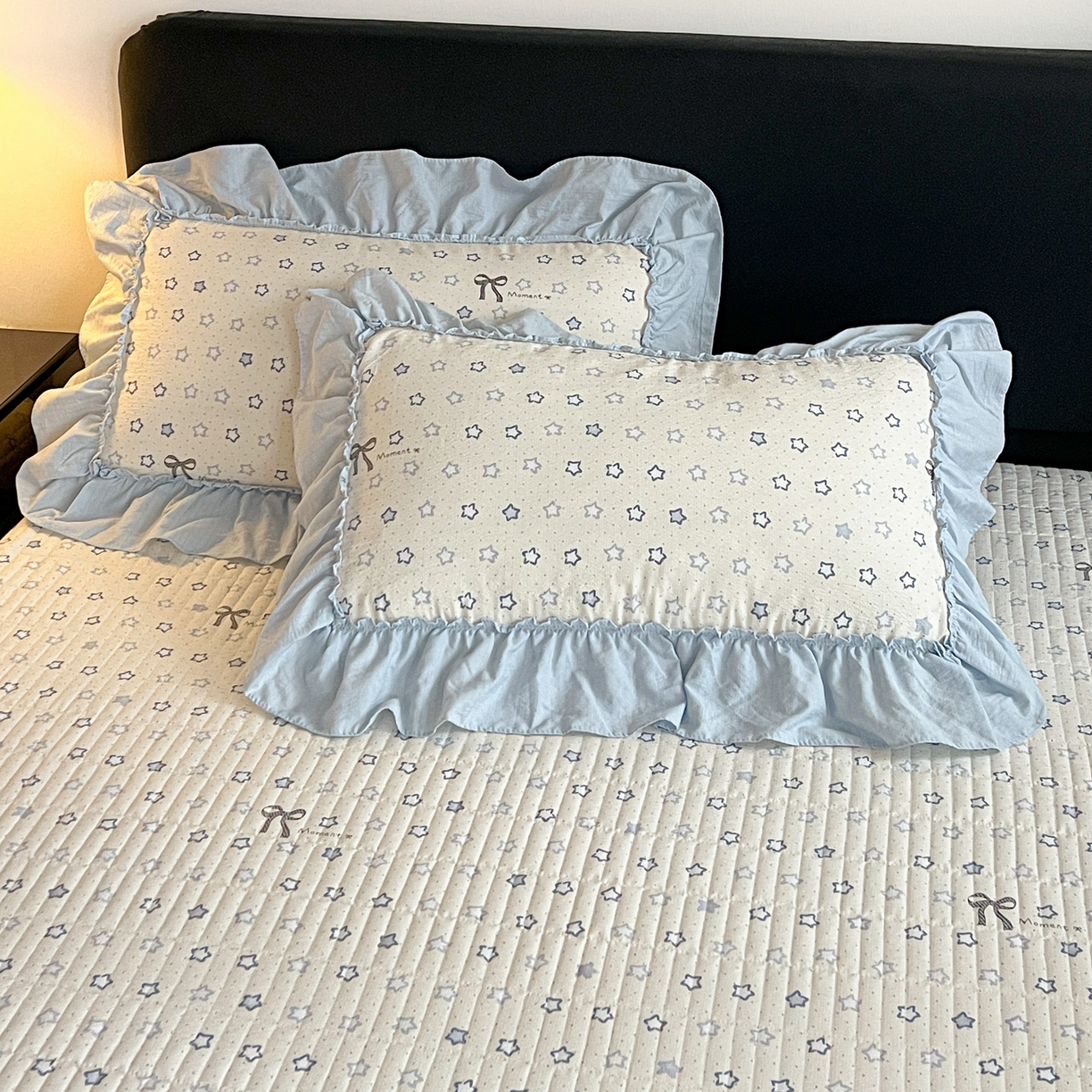 91家纺网 家纺一手货源 找家纺 富米莱（原臻工厂） 2026新款敲可爱奶呼呼云感双层纱韩国大布袋韩版大花边床盖床裙四件套-超级治愈 摘星