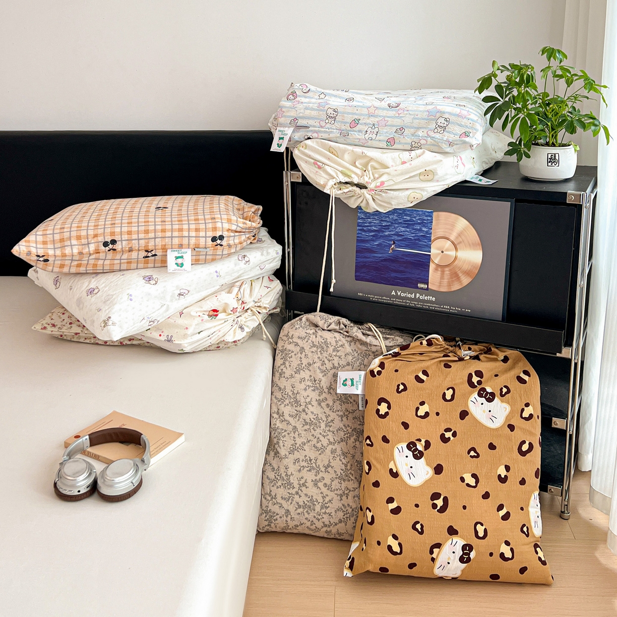 91家纺网 家纺一手货源 找家纺 富米莱（原臻工厂） 2026新款敲可爱奶呼呼云感双层纱韩国大布袋韩版大花边床盖床裙四件套-超级治愈 组合图