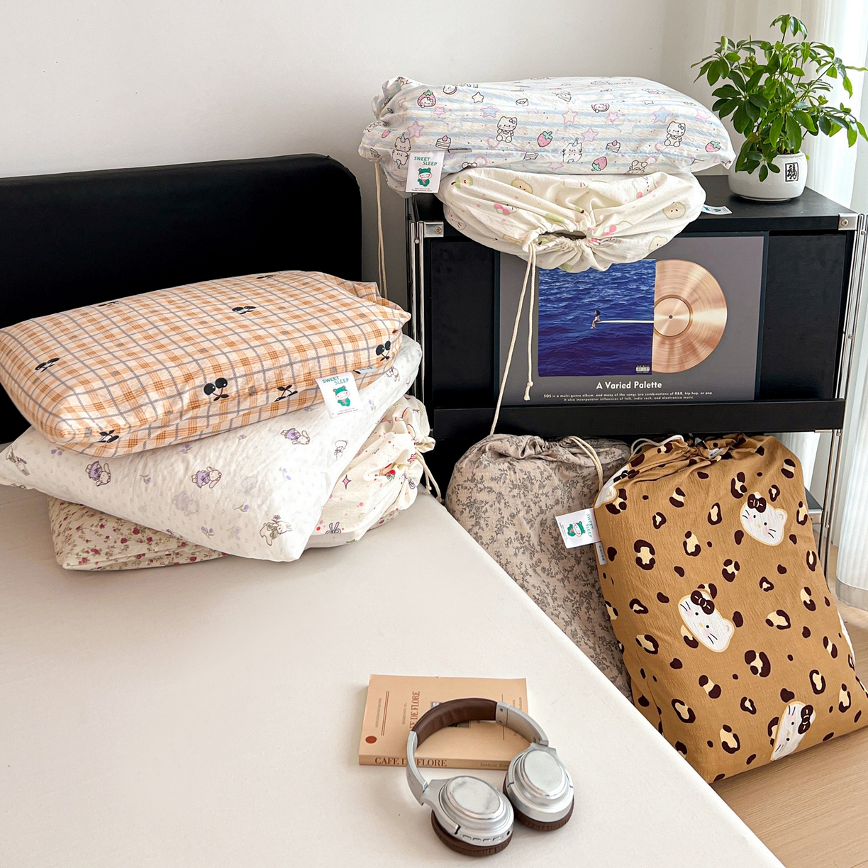 91家纺网 家纺一手货源 找家纺 富米莱（原臻工厂） 2026新款敲可爱奶呼呼云感双层纱韩国大布袋韩版大花边床盖床裙四件套-超级治愈 组合图