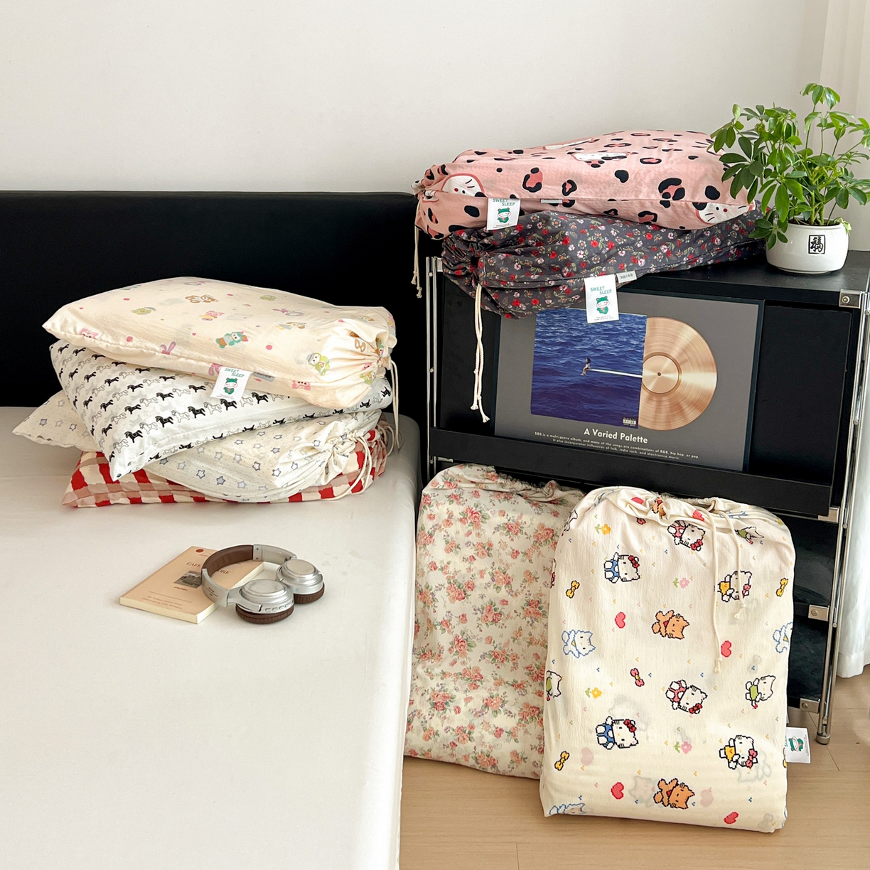 91家纺网 家纺一手货源 找家纺 富米莱（原臻工厂） 2026新款敲可爱奶呼呼云感双层纱韩国大布袋韩版大花边床盖床裙四件套-超级治愈 组合图