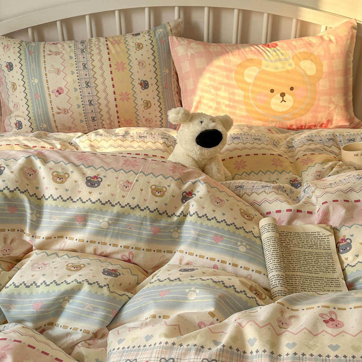 91家纺网 家纺一手货源 找家纺 桃喜 2026新款全棉混搭卡通印花学生三件套四件套 费尔岛小熊