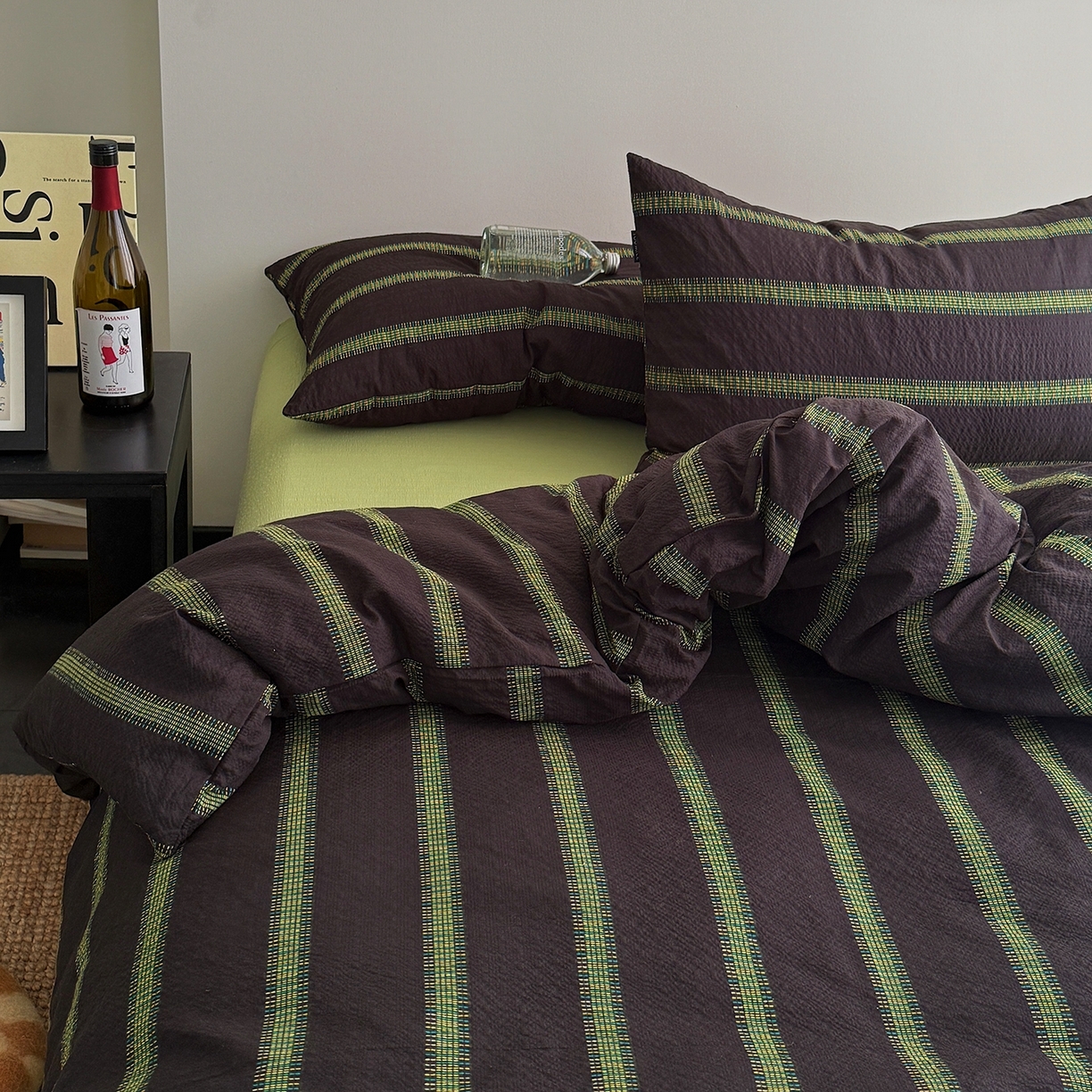 91家纺网 家纺一手货源 找家纺 初念 2026春夏新款简约泡芙纱四件套 一抹流光