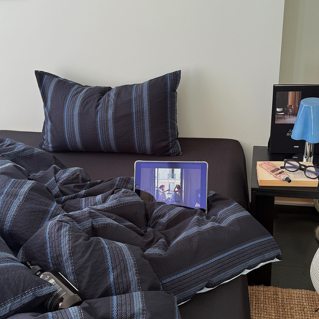 91家纺网 家纺一手货源 找家纺 初念 2026春夏新款简约泡芙纱四件套 鲸与海