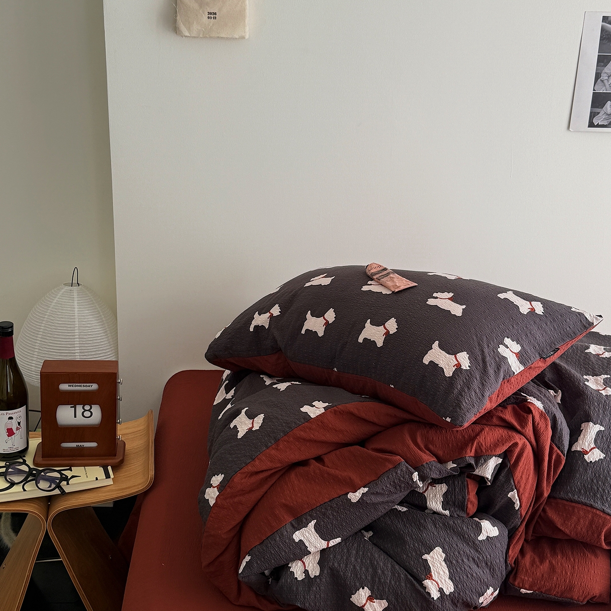 91家纺网 家纺一手货源 找家纺 初念 2026春夏新款简约泡芙纱四件套 灰黑雪纳瑞