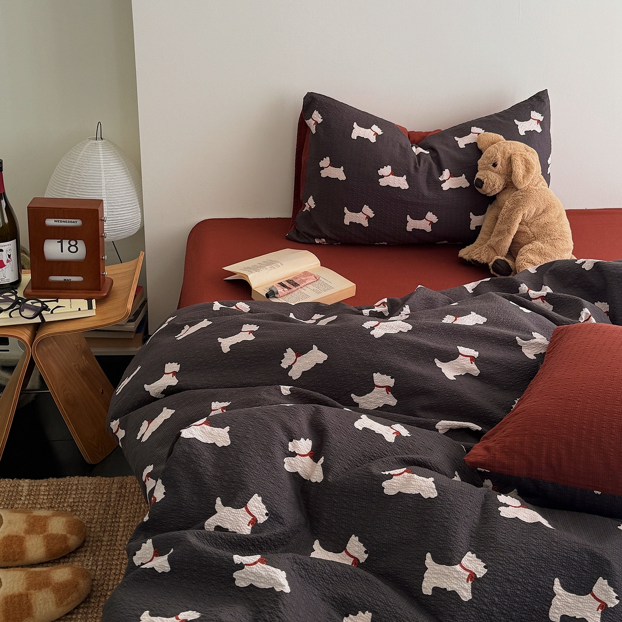 91家纺网 家纺一手货源 找家纺 初念 2026春夏新款简约泡芙纱四件套 灰黑雪纳瑞