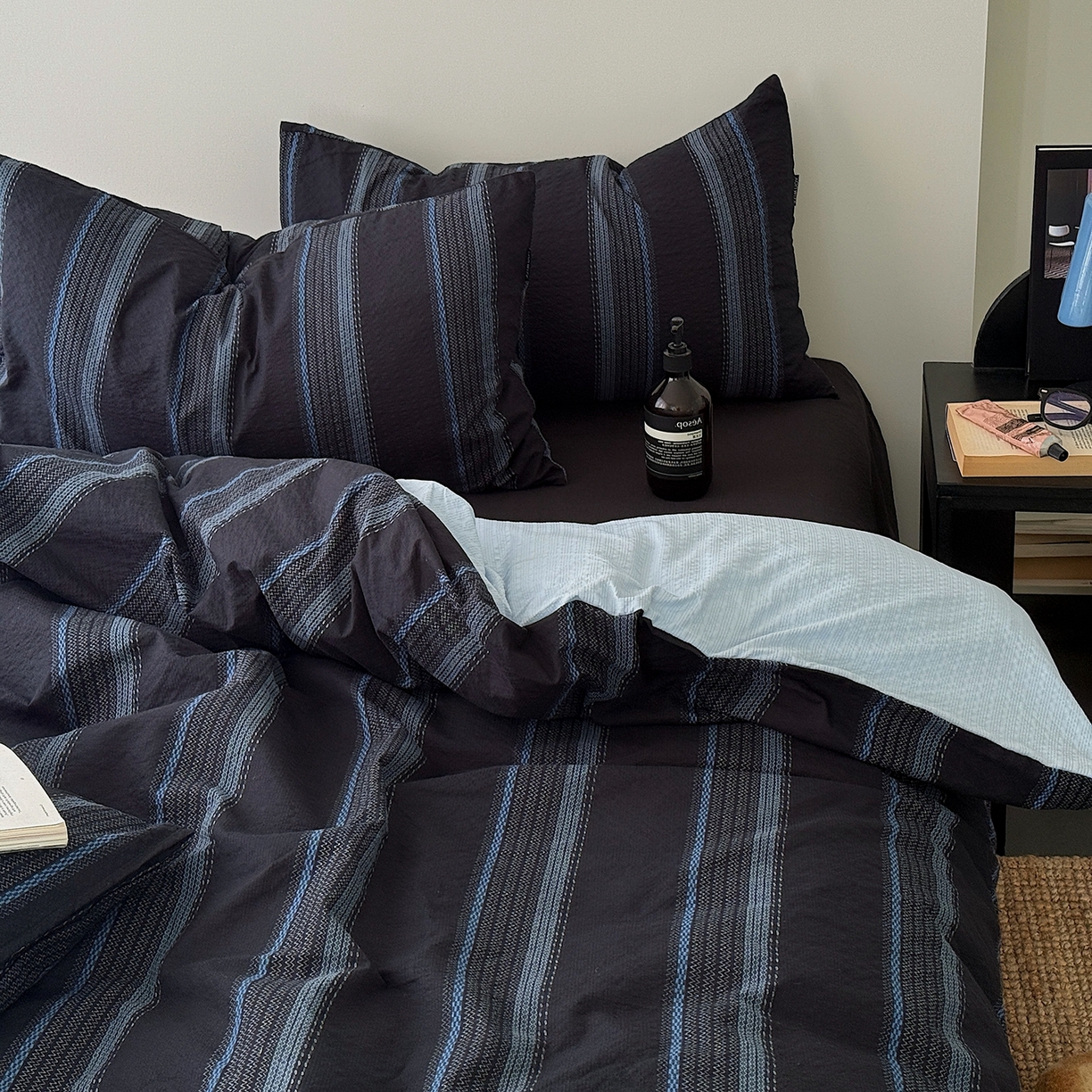 91家纺网 家纺一手货源 找家纺 初念 2026春夏新款简约泡芙纱四件套 鲸与海