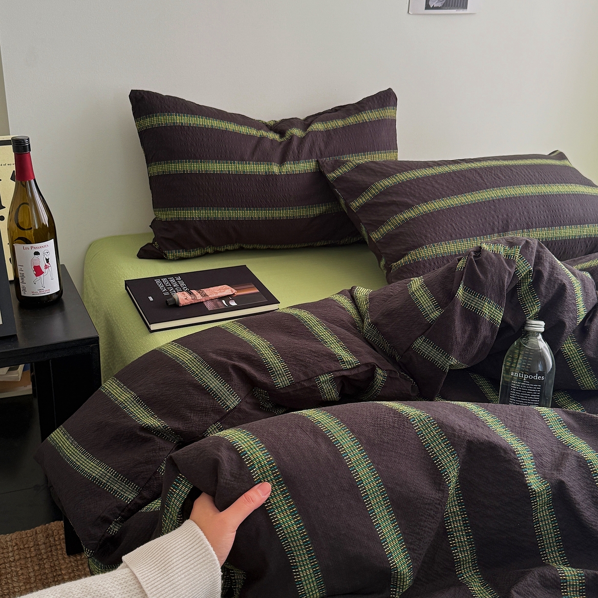 91家纺网 家纺一手货源 找家纺 初念 2026春夏新款简约泡芙纱四件套 一抹流光