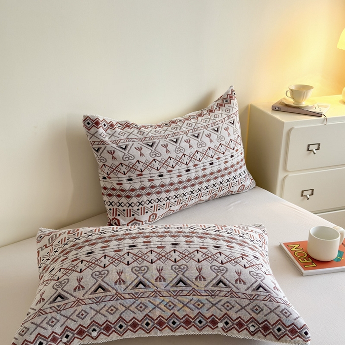 91家纺网 家纺一手货源 找家纺 朴尔家纺-毛巾被 2026新款半包可调节暗扣魔术全棉纯棉三层纱布枕巾 玛雅岩纹-白棕 53x110cm枕巾一对