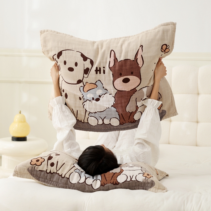 91家纺网 家纺一手货源 找家纺 朴尔家纺-毛巾被 2026新款全棉纯棉欣软系列定位四层加厚柔软纱布枕巾 萌宠团