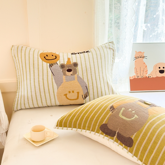 91家纺网 家纺一手货源 找家纺 朴尔家纺-毛巾被 2026新款全棉纯棉多柔AB版定位四层纱布枕巾 玩趣南瓜熊