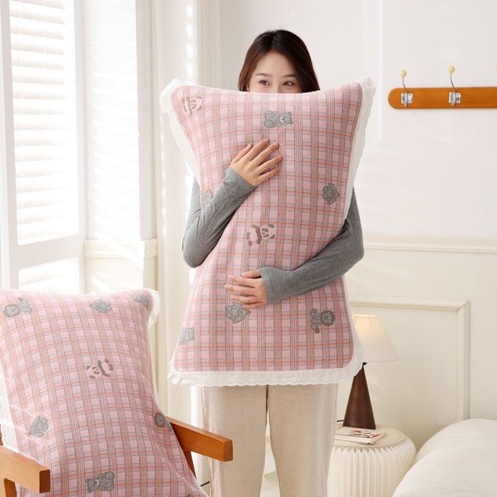 91家纺网 家纺一手货源 找家纺 朴尔家纺-毛巾被 2025新款韩版小碎花边全棉纯棉三层纱布枕巾 动物格-粉