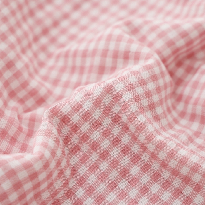 91家纺网 家纺一手货源 找家纺 朴尔家纺-毛巾被 2025新款韩版小碎花边全棉纯棉三层纱布枕巾 韩式小格-粉