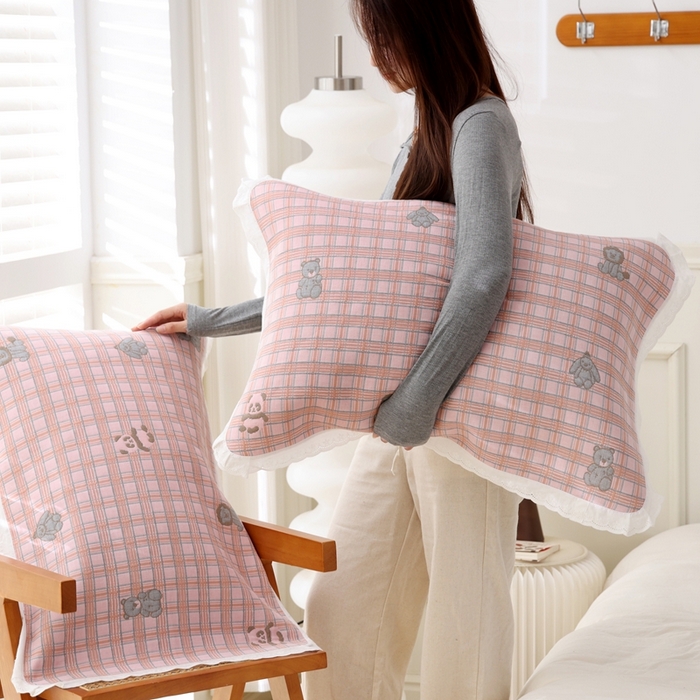 91家纺网 家纺一手货源 找家纺 朴尔家纺-毛巾被 2025新款韩版小碎花边全棉纯棉三层纱布枕巾 动物格-粉