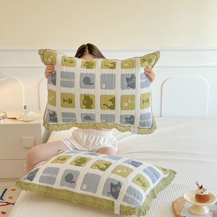 91家纺网 家纺一手货源 找家纺 朴尔家纺-毛巾被 2026新款韩版花边卡通水洗起皱纯棉六层纱布枕巾 猫猫九宫格