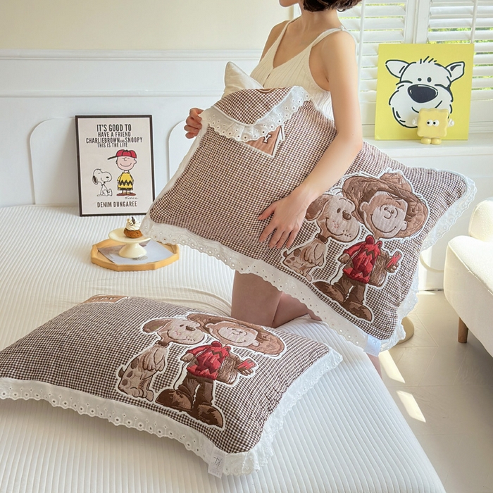 91家纺网 家纺一手货源 找家纺 朴尔家纺-毛巾被 2026新款韩版花边卡通水洗起皱纯棉六层纱布枕巾 溜溜呀