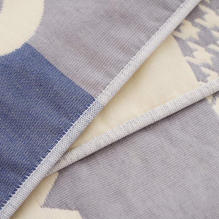 91家纺网 家纺一手货源 找家纺 朴尔家纺-毛巾被 2026新款格致系列全棉纯棉加厚六层纱布枕巾 南法假日-蓝