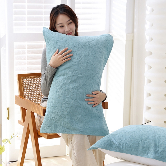 91家纺网 家纺一手货源 找家纺 朴尔家纺-毛巾被 2026新款浮雕凤尾花纯色全棉纯棉三层纱布枕巾 浮雕凤尾花-蓝