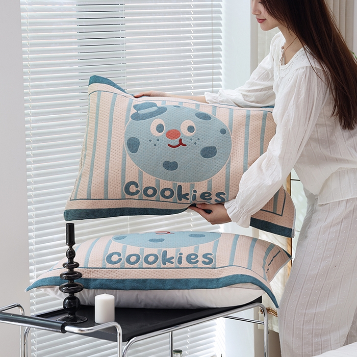 91家纺网 家纺一手货源 找家纺 朴尔家纺-毛巾被 2026新款卡通定位全棉纯棉四层纱布枕巾 巧克力饼-蓝