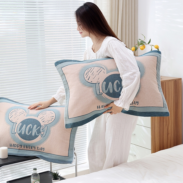 91家纺网 家纺一手货源 找家纺 朴尔家纺-毛巾被 2026新款卡通定位全棉纯棉四层纱布枕巾 忆童年-蓝