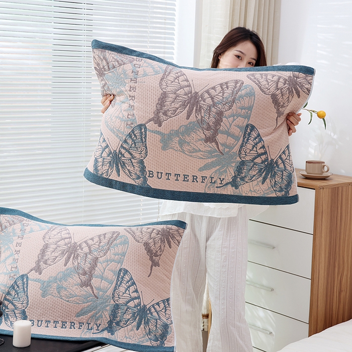 91家纺网 家纺一手货源 找家纺 朴尔家纺-毛巾被 2026新款卡通定位全棉纯棉四层纱布枕巾 梦幻蝶舞-蓝