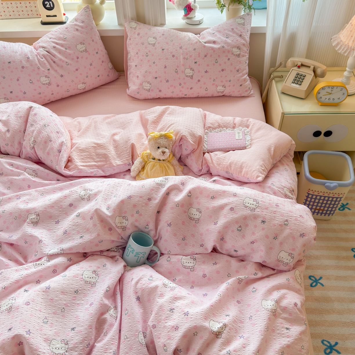 91家纺网 家纺一手货源 找家纺 优承佳生活馆 2026年新款卡通小清新风格高克重超柔软糯泡芙双层纱面料三件套四件套单被套系列 hello粉凯蒂