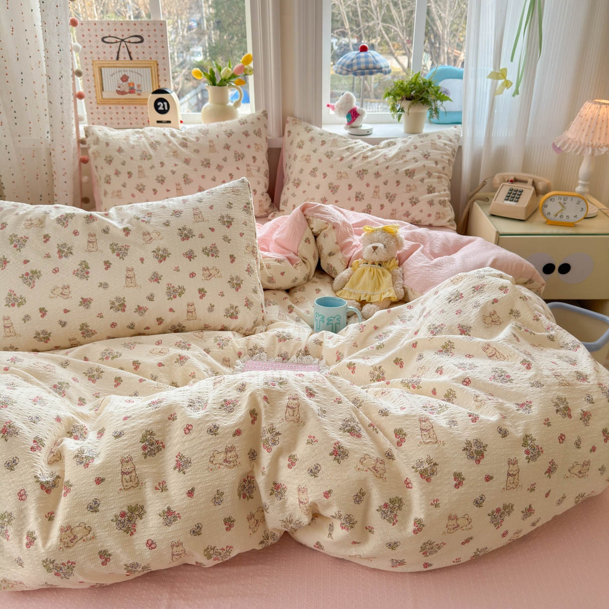 91家纺网 家纺一手货源 找家纺 优承佳生活馆 2026年新款卡通小清新风格高克重超柔软糯泡芙双层纱面料三件套四件套单被套系列 花间兔语