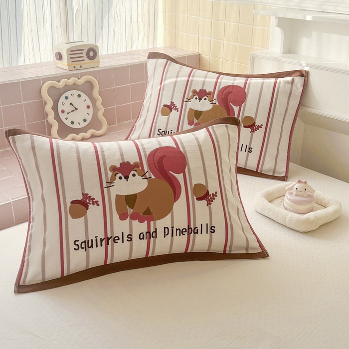 91家纺网 家纺一手货源 找家纺 朴尔家纺-毛巾被 2026新款多彩八层全棉纯棉加厚纱布枕巾 栗子松鼠