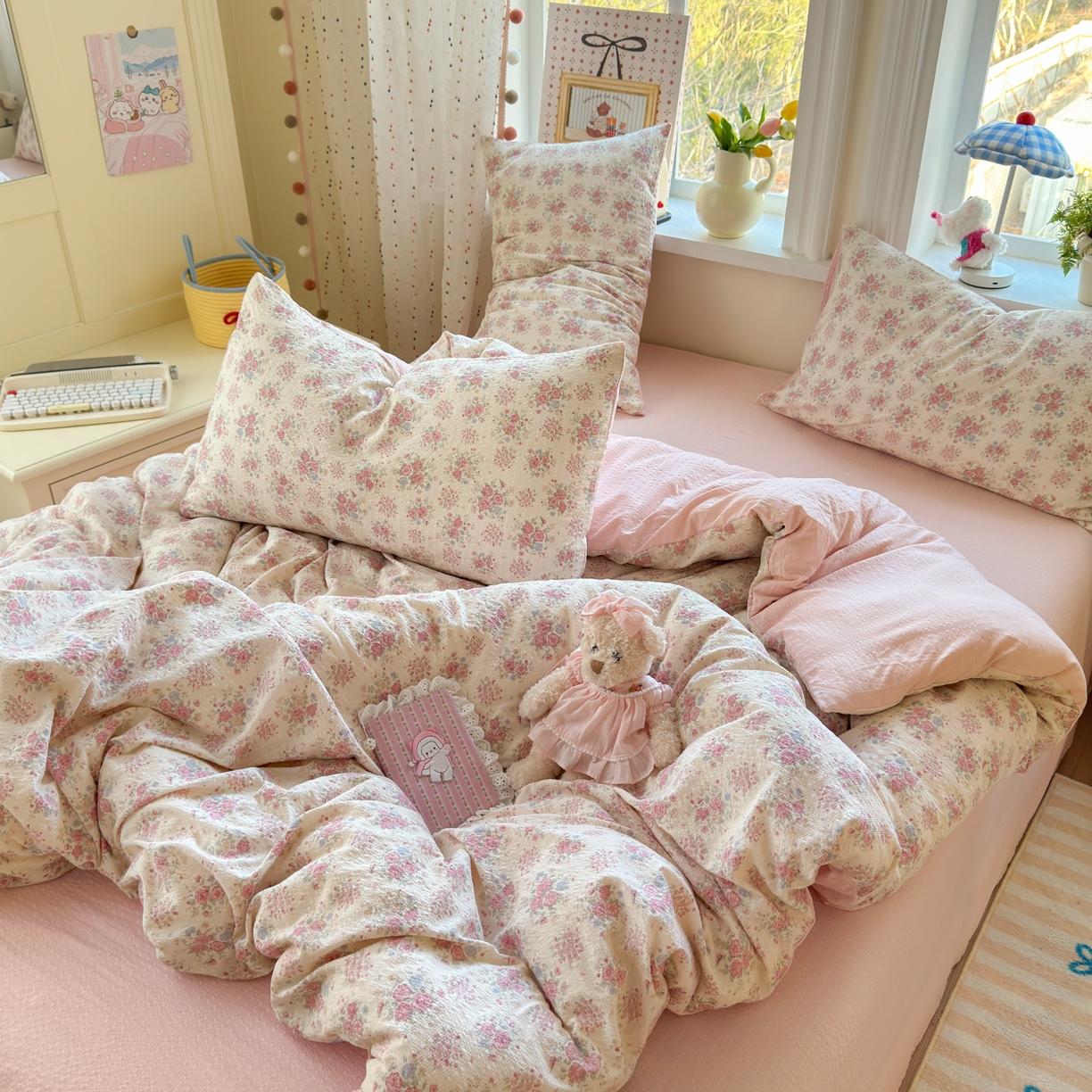 91家纺网 家纺一手货源 找家纺 优承佳生活馆 2026年新款卡通小清新风格高克重超柔软糯泡芙双层纱面料三件套四件套单被套系列 满满
