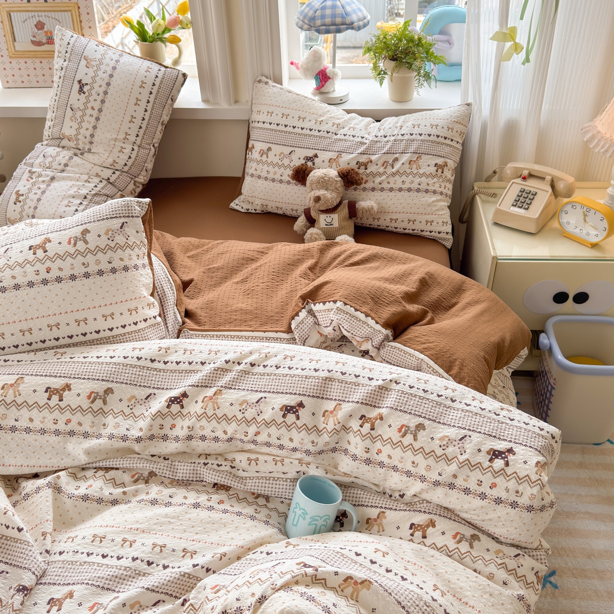 91家纺网 家纺一手货源 找家纺 优承佳生活馆 2026年新款卡通小清新风格高克重超柔软糯泡芙双层纱面料三件套四件套单被套系列 千禧马