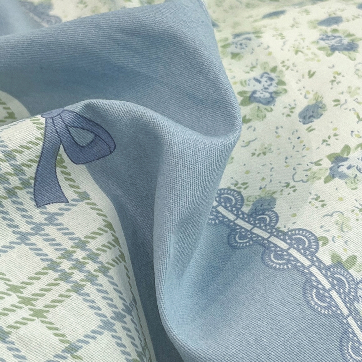 91家纺网 家纺一手货源 找家纺 盛馨家纺 2026年开学季春夏新品小清新全棉学生三件套四件套床笠四件套跑量款 蝴蝶兰