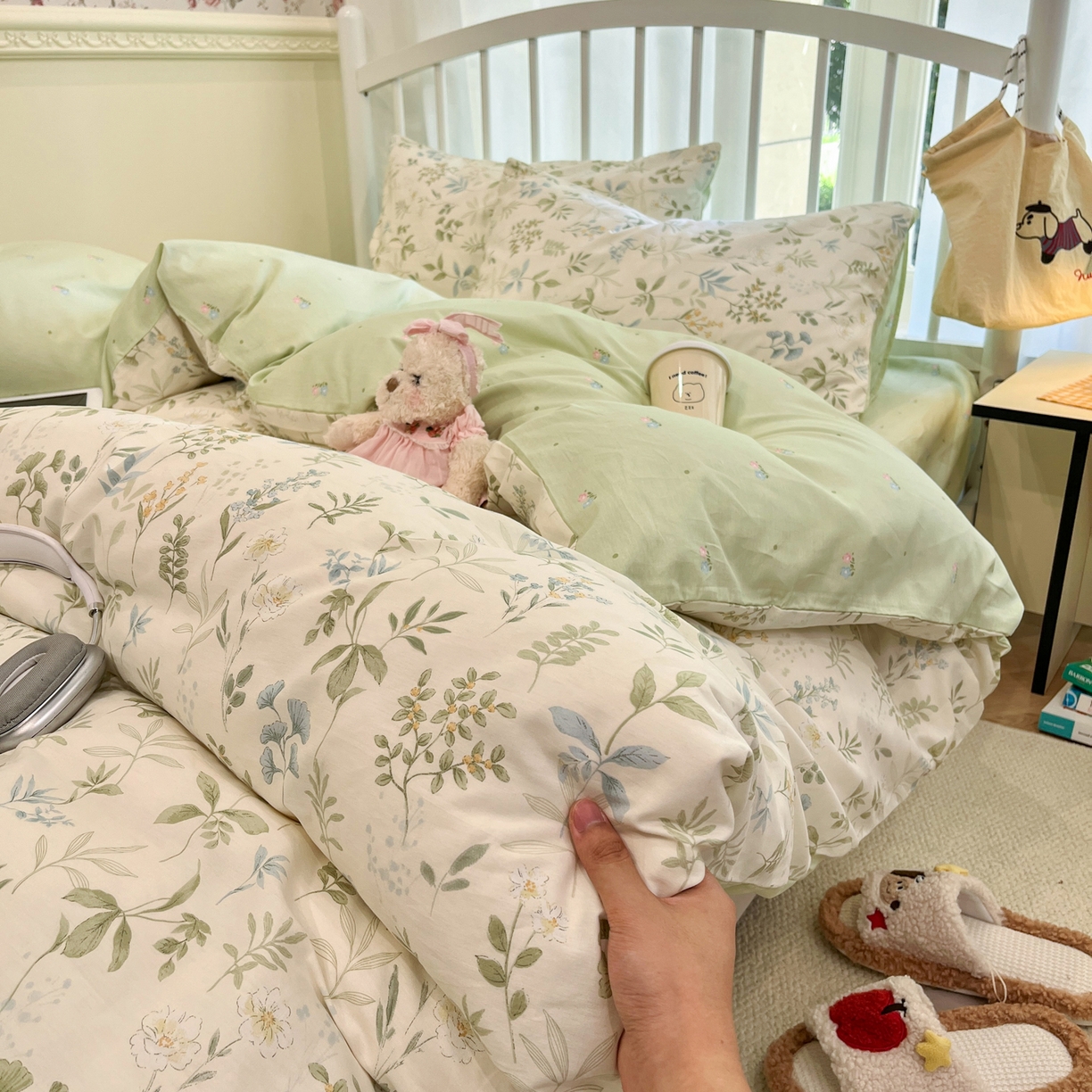 91家纺网 家纺一手货源 找家纺 盛馨家纺 2026年开学季春夏新品小清新全棉学生三件套四件套床笠四件套跑量款 花草之家