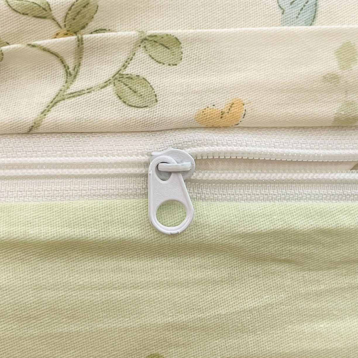 91家纺网 家纺一手货源 找家纺 盛馨家纺 2026年开学季春夏新品小清新全棉学生三件套四件套床笠四件套跑量款 花草之家