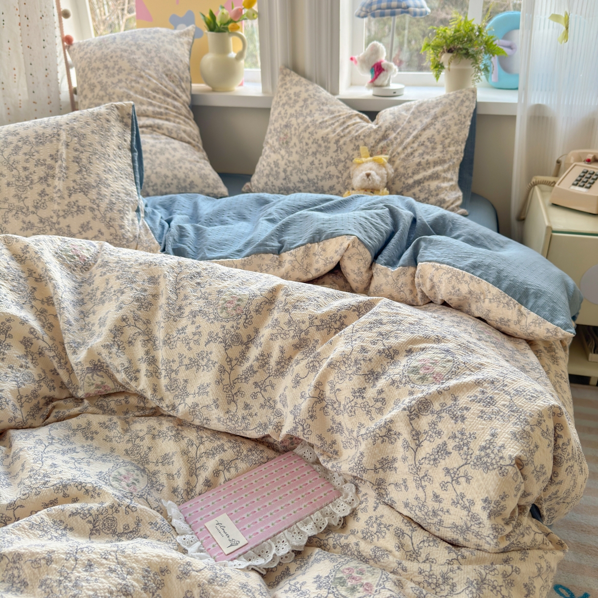 91家纺网 家纺一手货源 找家纺 优承佳生活馆 2026年新款卡通小清新风格高克重超柔软糯泡芙双层纱面料三件套四件套单被套系列 浅陌